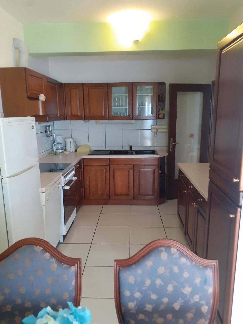 Apartman Vrata Jadrana 1 *
