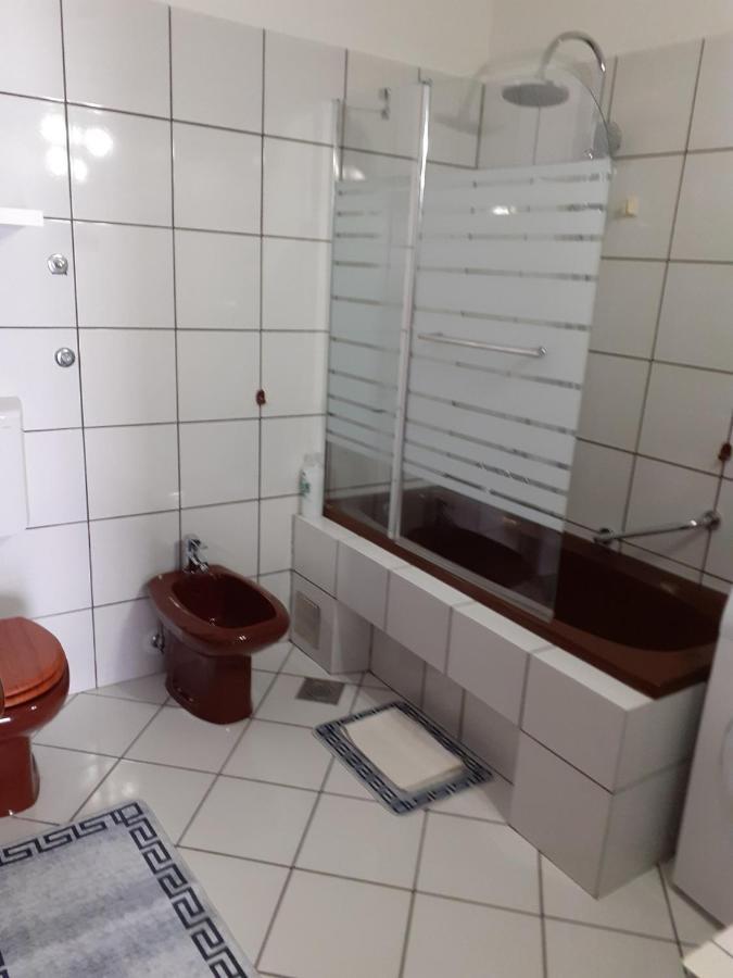 Vrata Jadrana 1 Apartment *