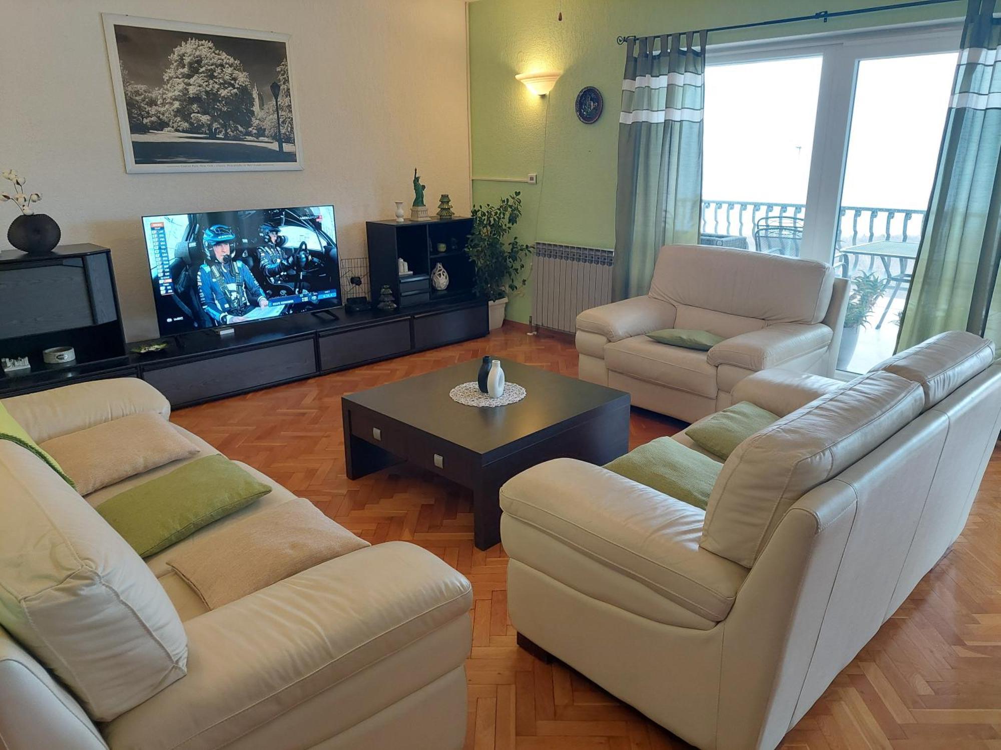 Vrata Jadrana 1 Apartment