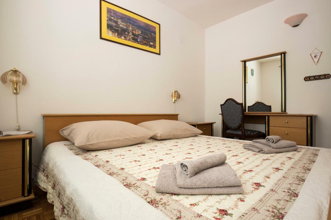 Vrata Jadrana 1 Apartment